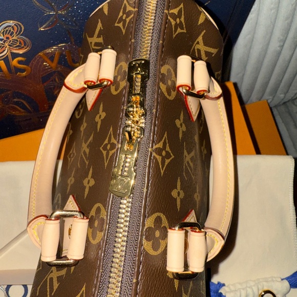 Authentic Louis Vuitton Speedy B20 monogram. - Picture 8 of 13